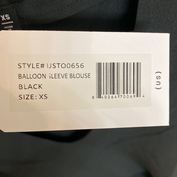 Women’s Universal Standard Top in Black Size XS - Picture 6 of 6